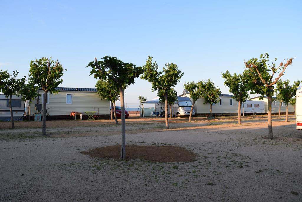 Camping El Pinar Platja Santa Susanna Eksteriør billede