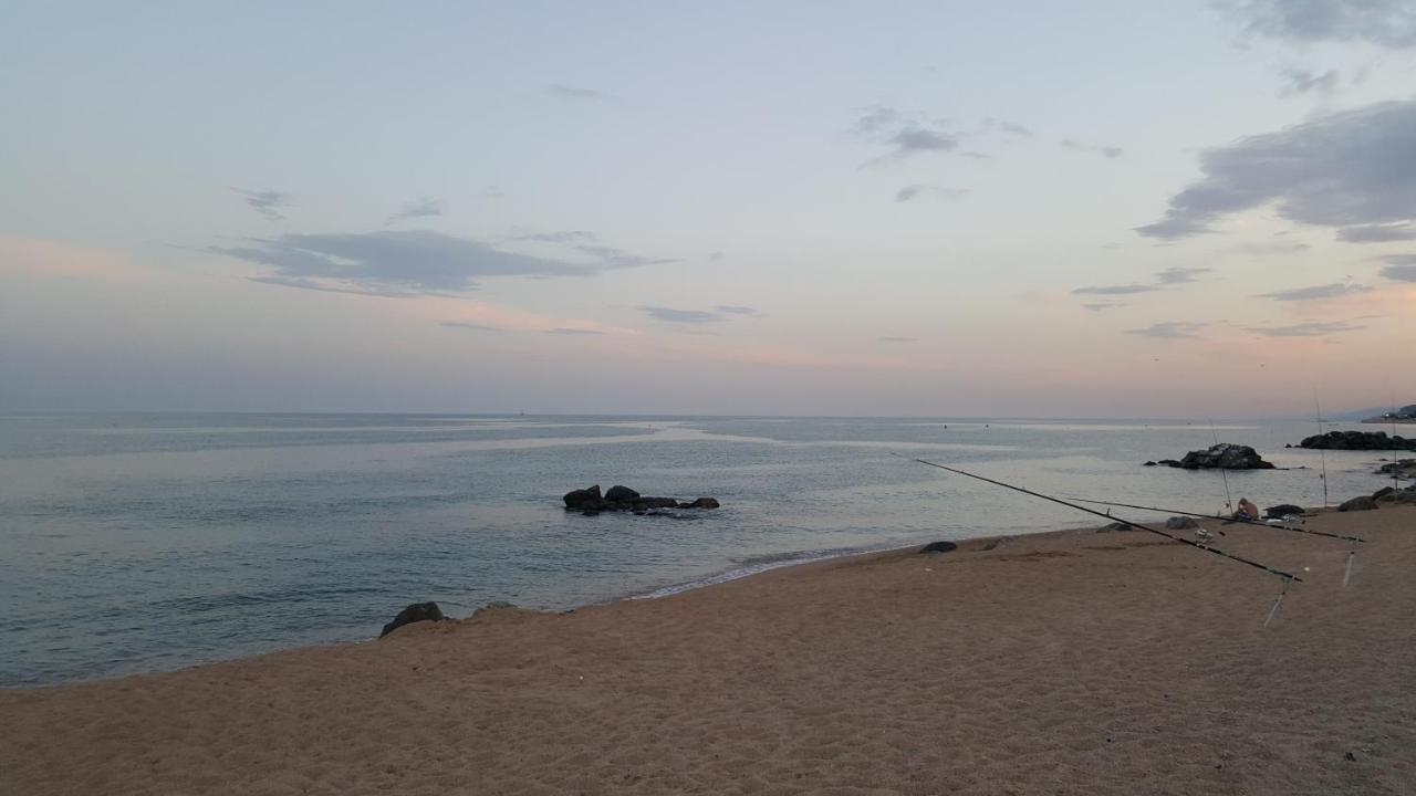 Camping El Pinar Platja Santa Susanna Eksteriør billede